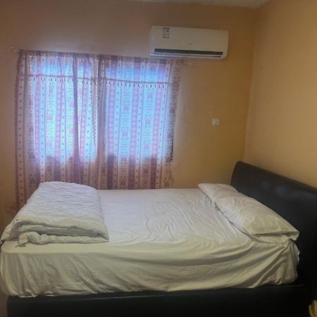 Debora Guest House فريتاون المظهر الخارجي الصورة