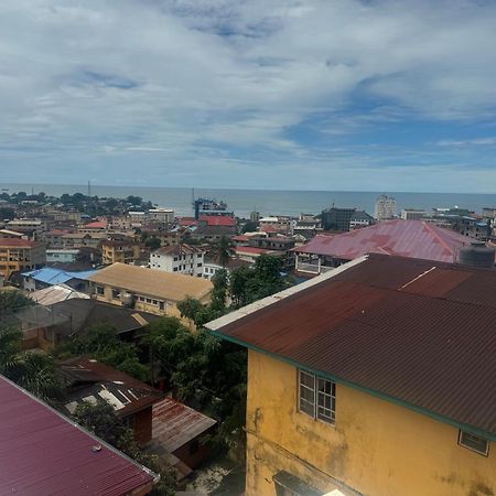 Debora Guest House فريتاون المظهر الخارجي الصورة