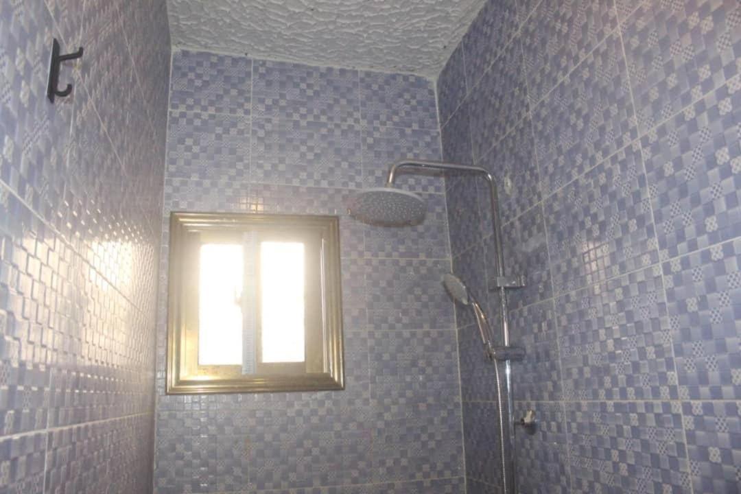 Debora Guest House فريتاون المظهر الخارجي الصورة