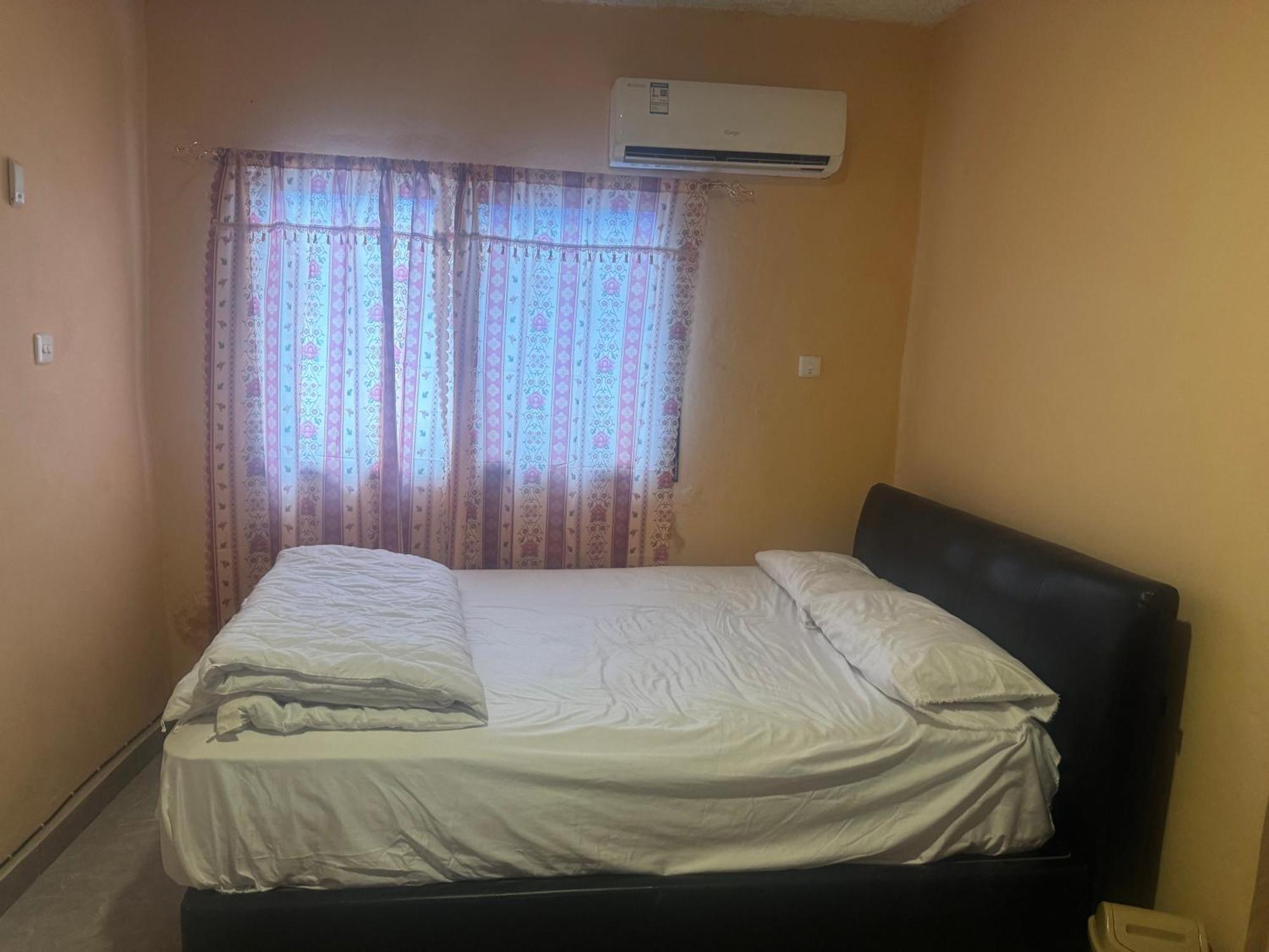 Debora Guest House فريتاون المظهر الخارجي الصورة